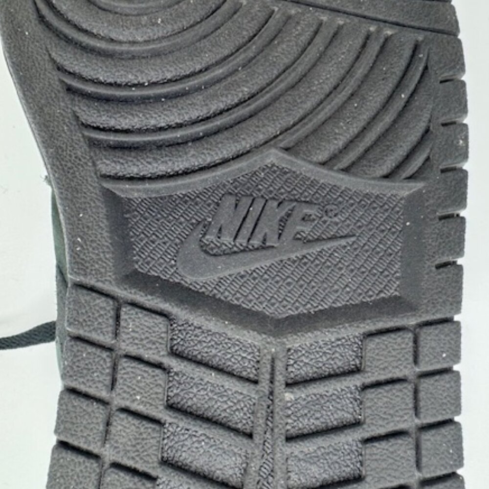 Nike Air Jordan 1 Low SE Crafted Mens 8.5 EUC Dark Smoke Grey Varsity Red no box - Picture 12 of 12